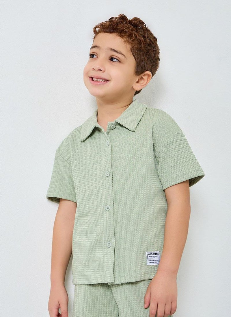 ستايلي مجموعة من شورت وقميص محبوك بنمط وافل - Image 2